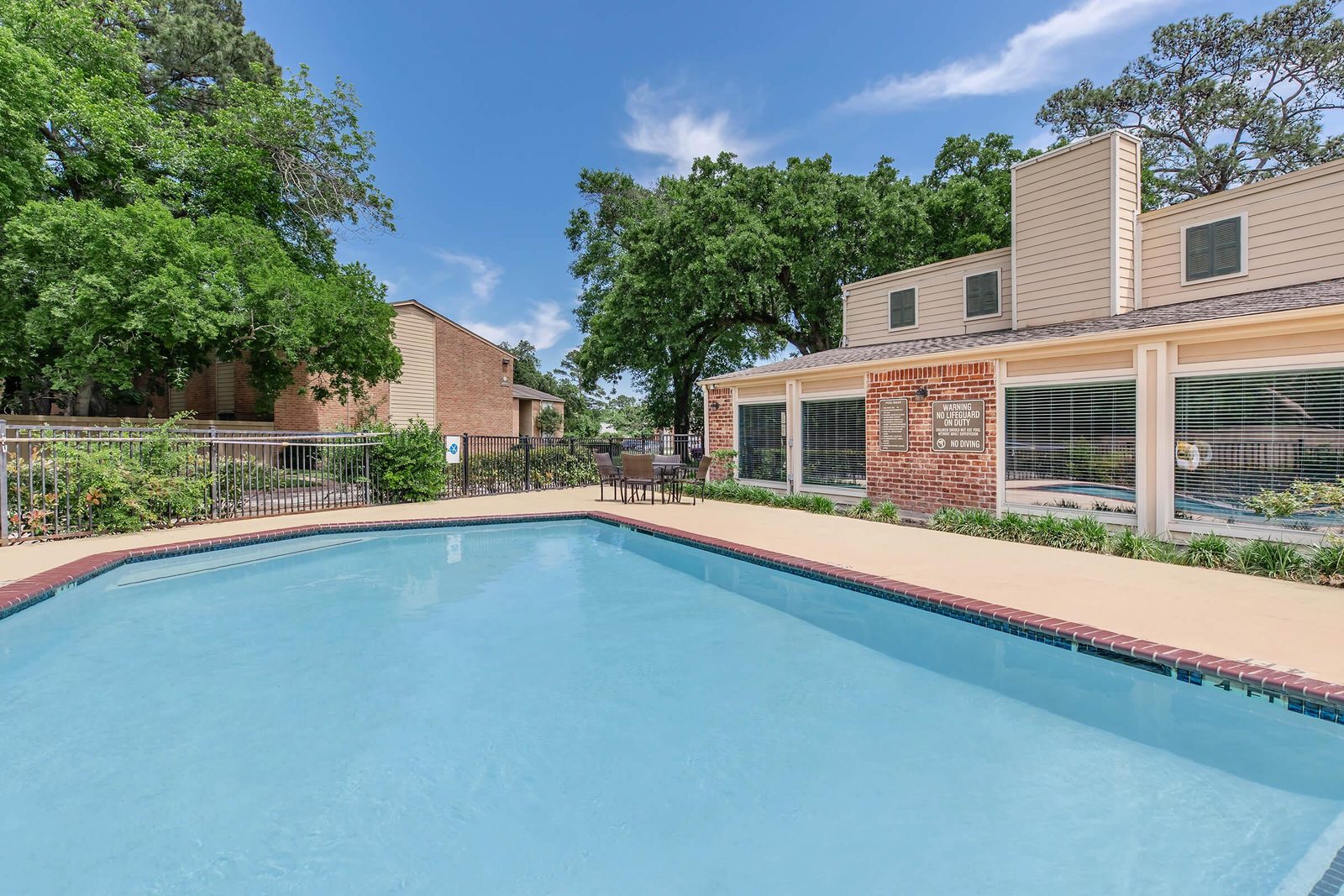 Bay Oaks